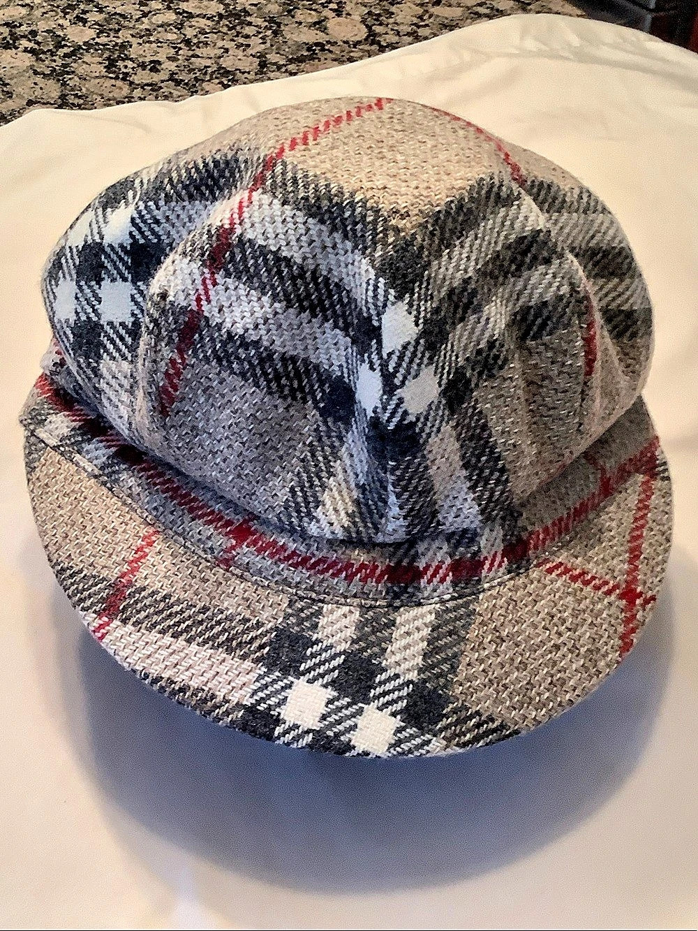 Burberry Plaid Wool Newsboy Cap Beige & gray Large
